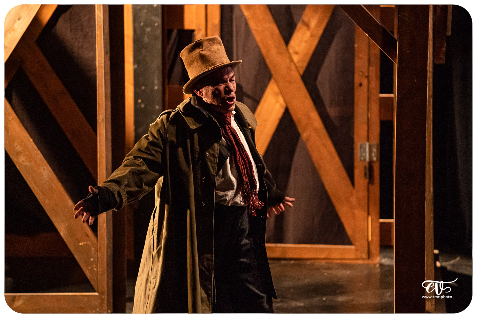 OLIVER TWIST (CIE LA MESNIE H.)